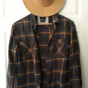 Quicksilver plaid Button up